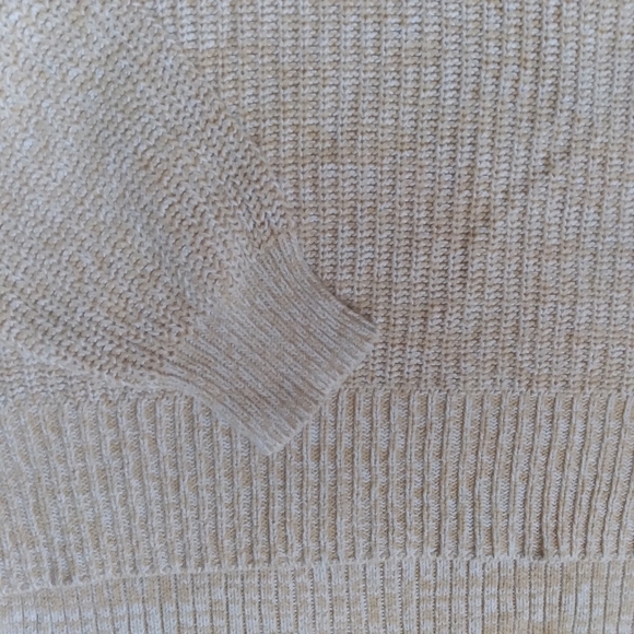 Urban Outfitters Women's Cream Cropped Knit Y2K Turtleneck Sweater - Picture 5 of 8